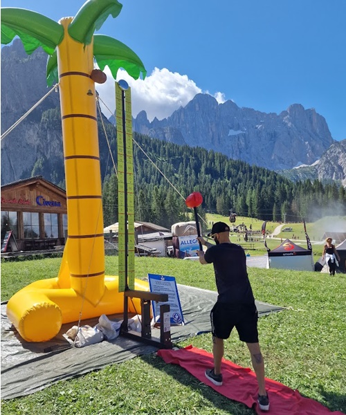 Lancio del martello gonfiabile - immagine 4